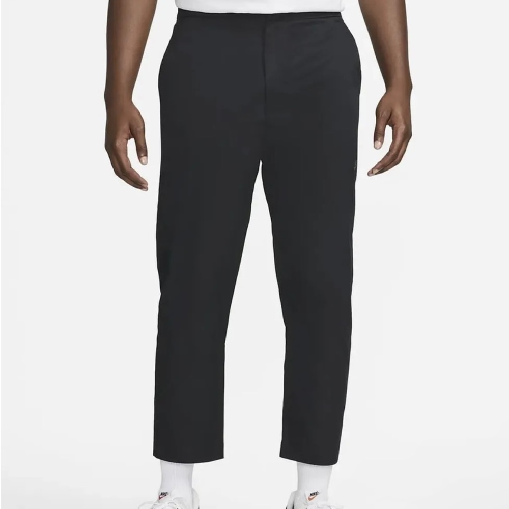 BRAND NEW! Nike Sportswear Style Essentials Men's Woven Unlined Size 34